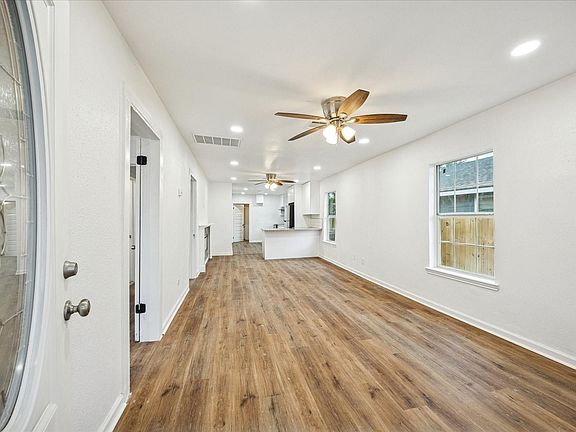 5th image of 1803 Simpson St