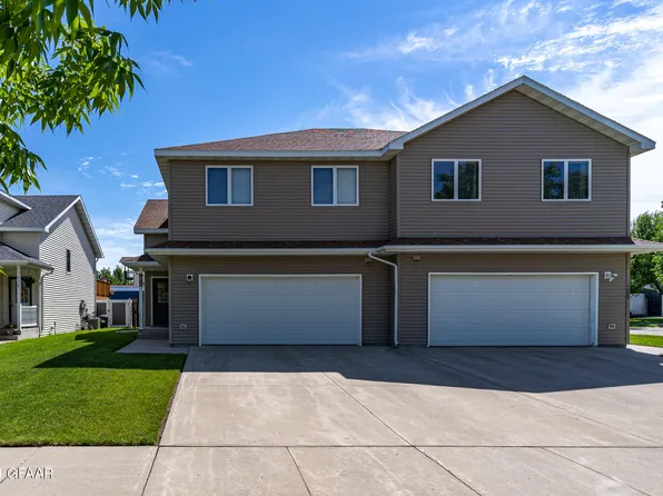 1010 Selkirk Cir, Grand Forks, ND 58203