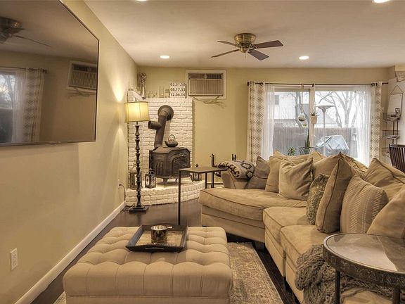 5th image of 236 Parkside Ave