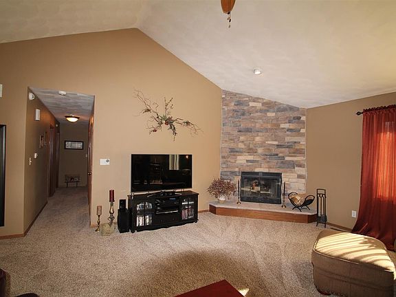 4th image of 1061 Anee Dr