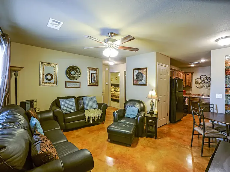 Fox Run Apartments — Photo 2