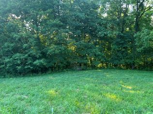 1 Amonett Cir, Byrdstown, TN 38549