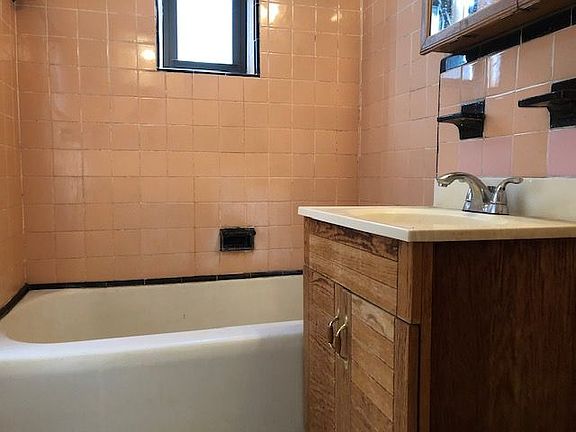 5th image of 1840 E 13th St APT 1N
