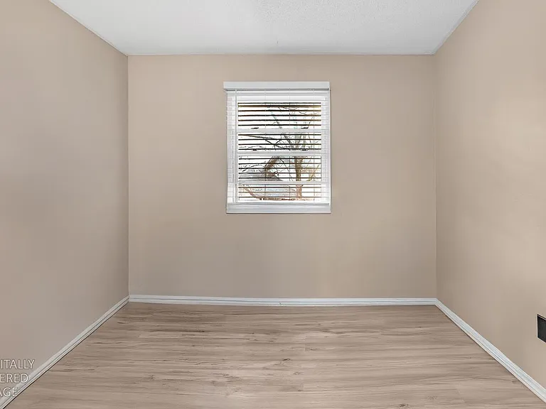6687 Greenback Ln — Photo 11
