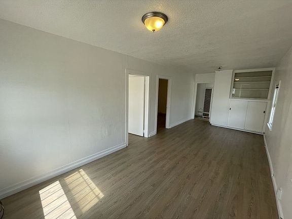 4th image of 3623 37th St #3623