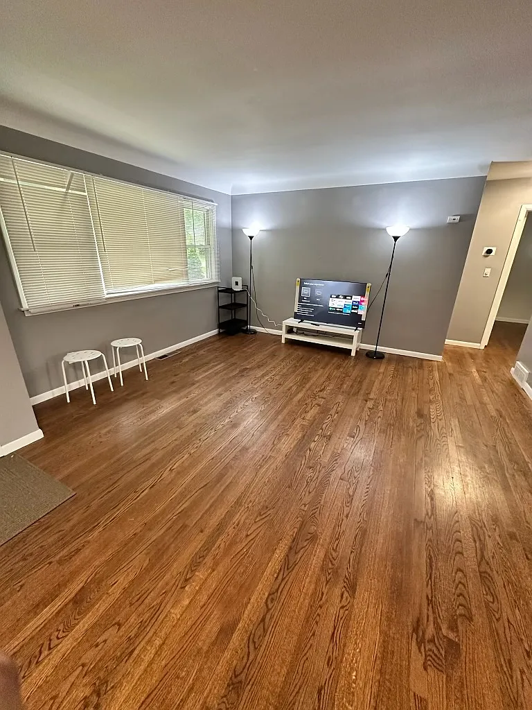 3 bed, 1600 sqft, $950 — Photo 4