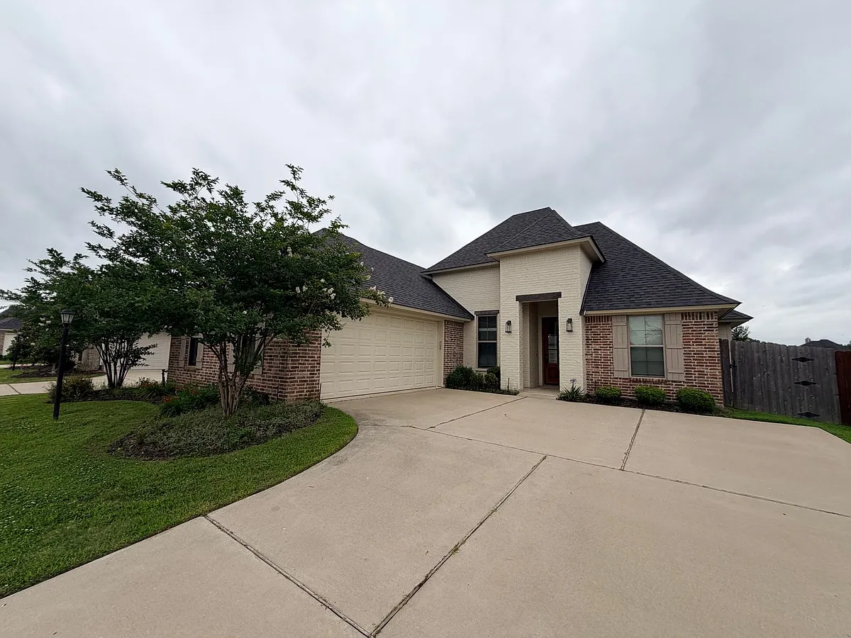 Building Photo - 5116 Tensas Dr