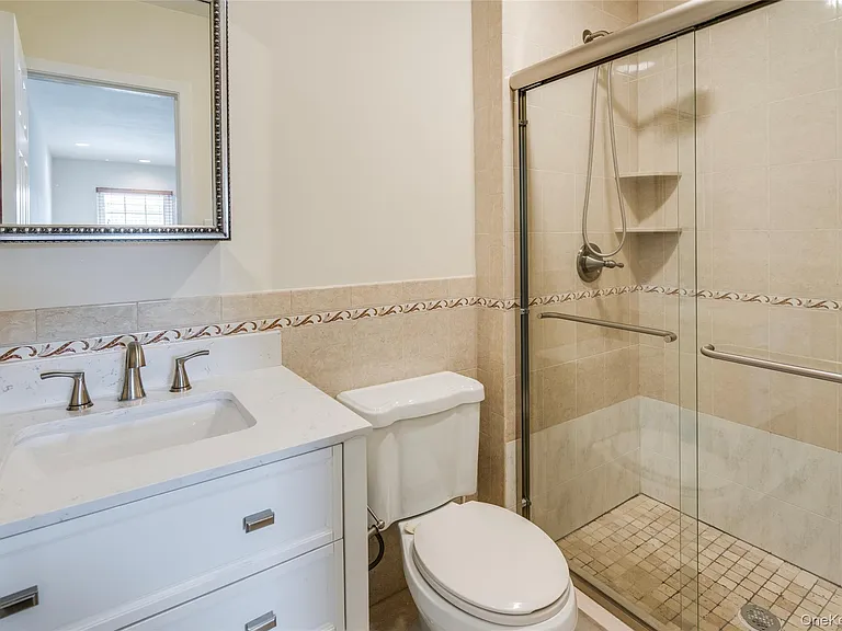 100 Woodlake Dr W — Photo 15
