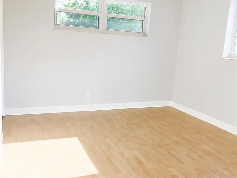 1001 SE 3rd St #3 — Photo 16