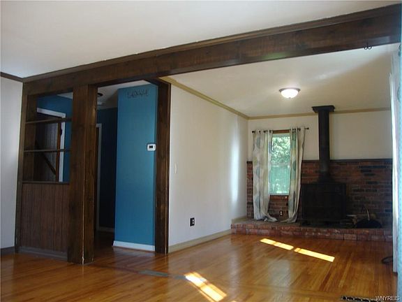 4th image of 37 Warren Ave