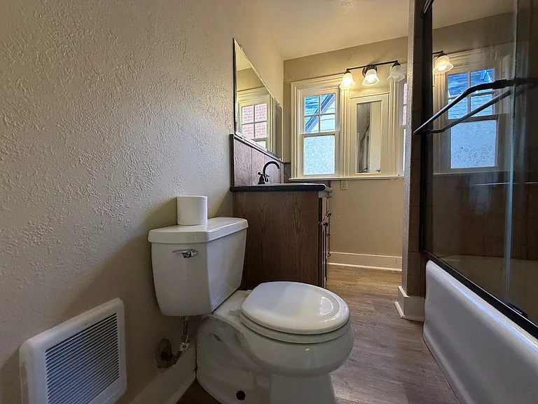 1435 18th St NE — Photo 43