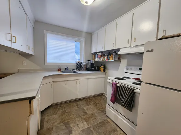 213 Glynn Ave, Ottawa, ON K1K 1S4