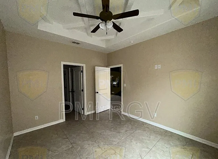 2601 E Garfield Ave #4 — Photo 7