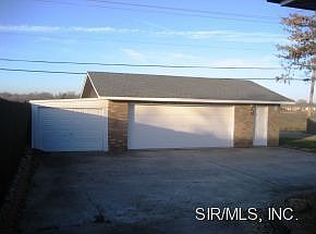 2nd image of 2557 Buenger Blvd