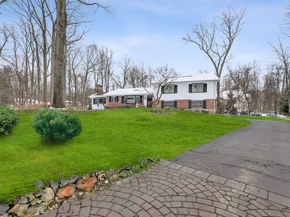 4 Forest Glen Court, Suffern, NY 10901