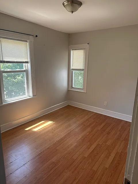 3 bed, 800 sqft, $2,800 — Photo 4