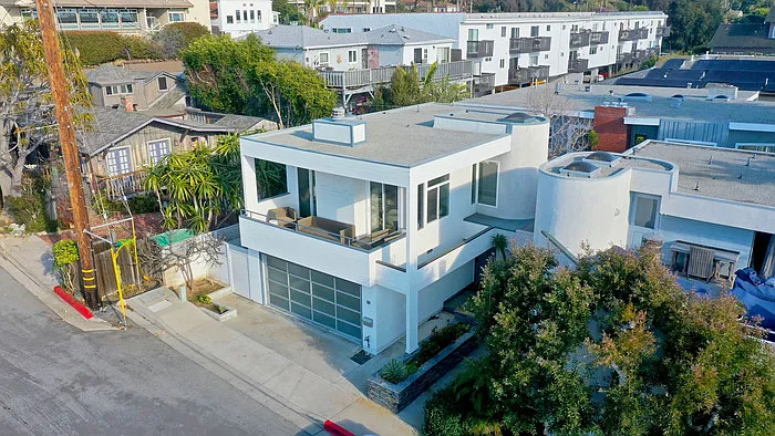 161 Ruby St — Photo 2