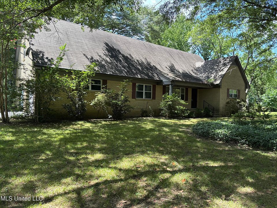 1st image of 4729 Hillsdale Dr