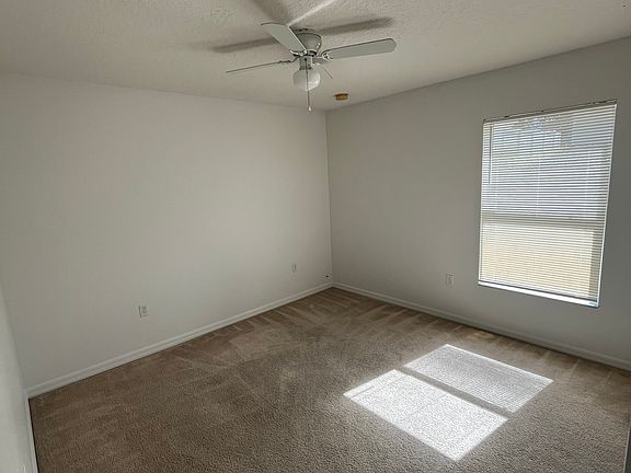 5th image of 412 Athabasca Ct