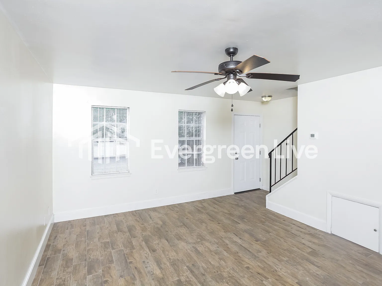 2 bed, 1.5 bath, 1100 sqft, $1,145 — Photo 3
