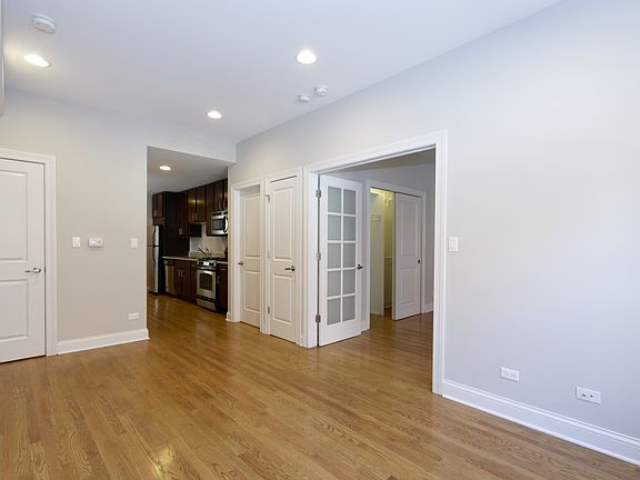 5th image of 3175 N Hudson Ave APT 2B