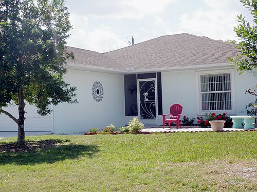 1st image of 2504 Travelers Palm Dr