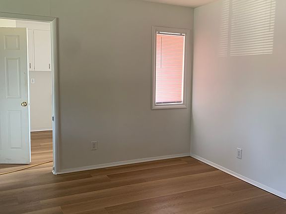 4th image of 1550 S 67th Ave E