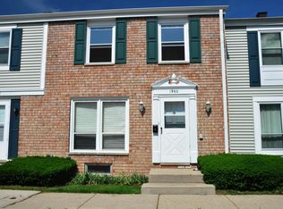 1960 Swindon Pl, Hoffman Estates, IL 60169