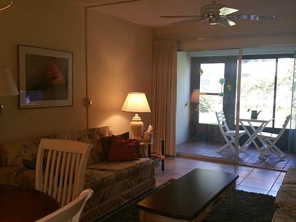 5th image of 2750 E Bay Dr APT 2