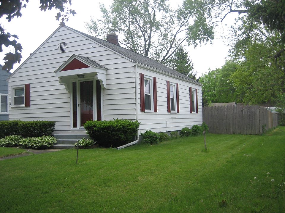 1st image of 19842 Detroit Ave