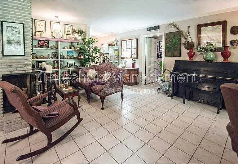6910 SW 64th Ave — Photo 24