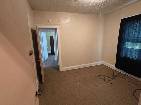 5th image of 959 Nathaniel Rd Unit 2