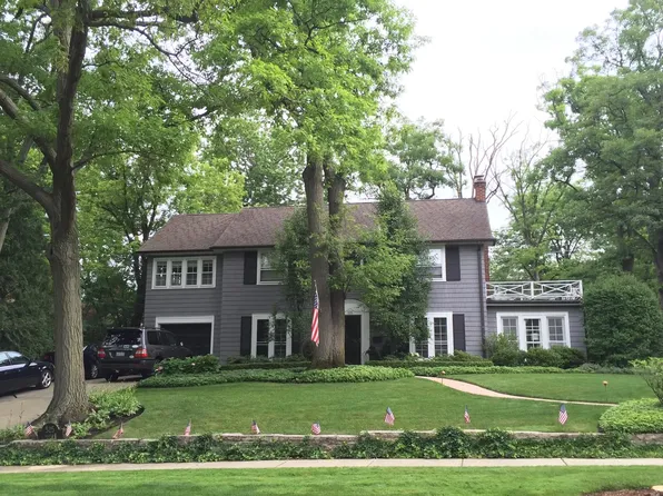 525 Woodlawn Ave, Glencoe, IL 60022