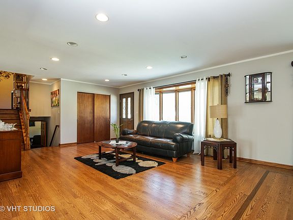 2nd image of 235 Trenton Ct
