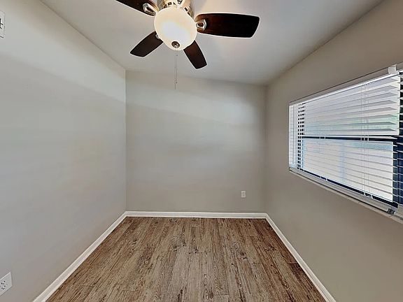 4th image of 4138 Caywood Cir
