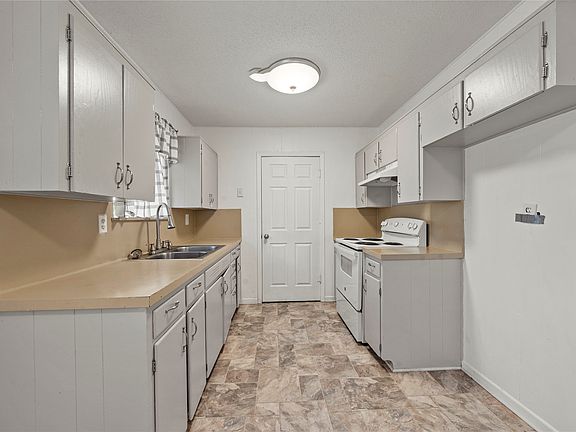 5th image of 914 Randa St
