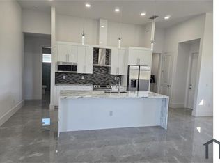 1112 NW 31st Pl, Cape Coral, FL 33993