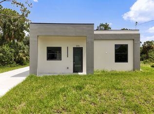 3216 53rd St W, Lehigh Acres, FL 33971