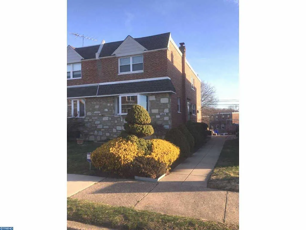 3029 Vista St photo 1