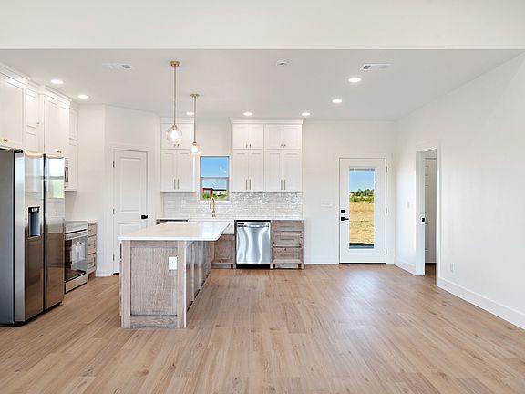 4th image of 225 Private Road 33083