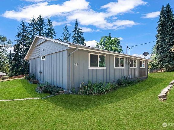 2nd image of 18816 Mountain View Dr E