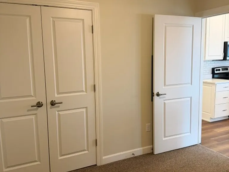 Brand New - War Eagle Apartments in the River Point District — Photo 32