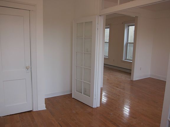 5th image of 2355 27th St