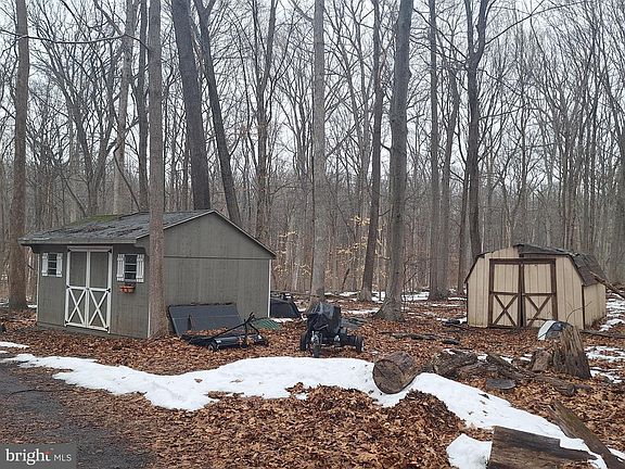 3rd image of 601 Marienstein Rd