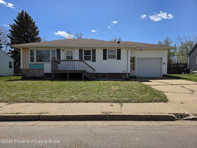 1409 2nd St S, Dickinson, ND, 58601