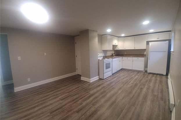 1st image of 645 Watervliet Ave #B