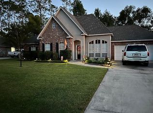 451 Laurelleaf Ln, Covington, LA 70433