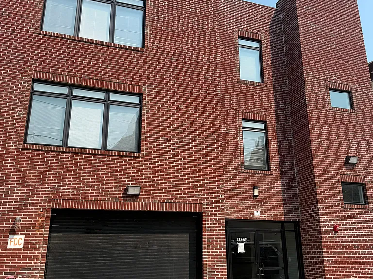 73 Beech St #2 — Photo 1