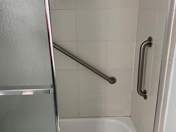 2nd image of 2221 Mann Ave APT 2