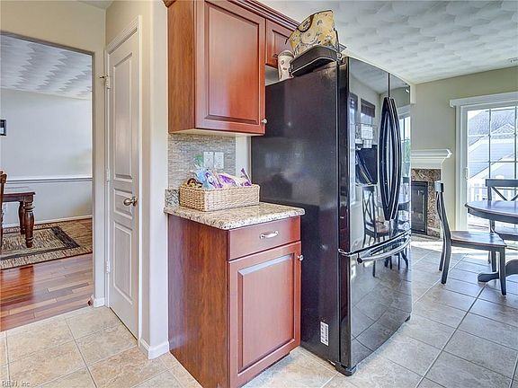 3rd image of 8118 Lee Hall Ave #37